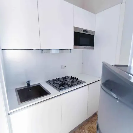 In 24800 Apartment *