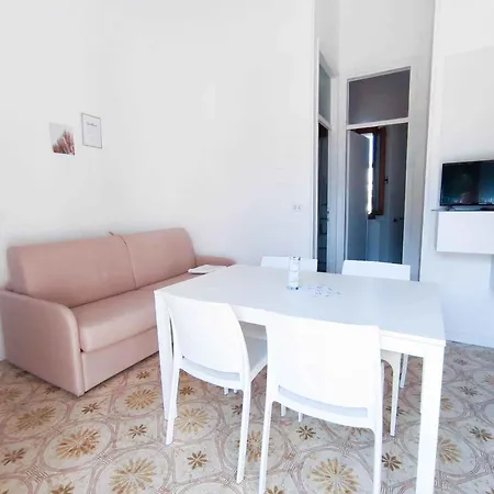 In 24800 Apartment
