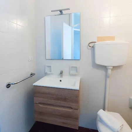 In 24800 Apartment