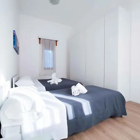 In 24800 Апартаменты Лидо-ди-Езоло