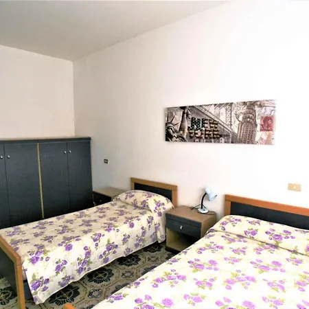 In 24800 Апартаменты