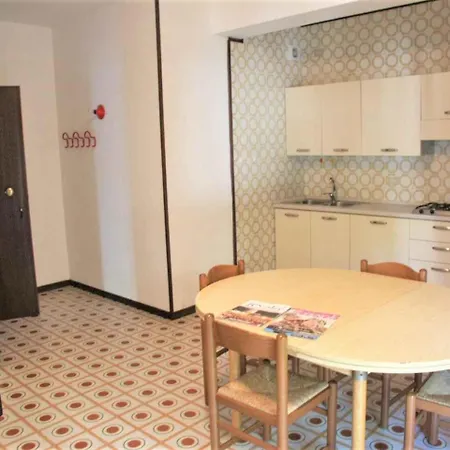 Apartament In 24800 *